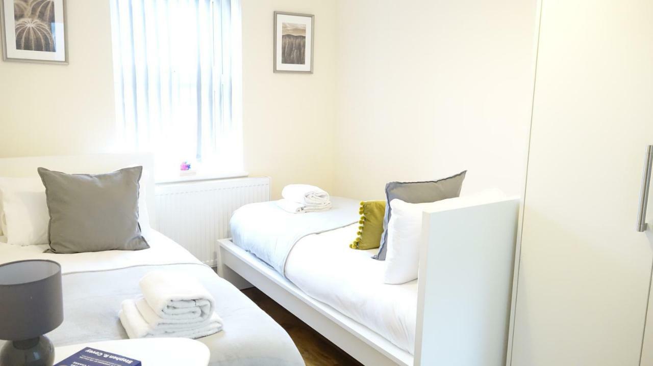 Heathrow Ensuite Rooms- Auto Check In 伦敦 外观 照片
